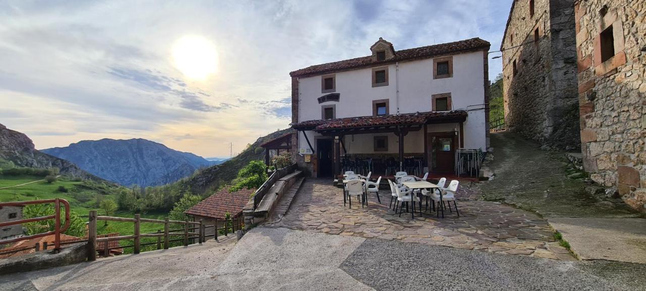Taberna De Tresviso Hotel Bagian luar foto