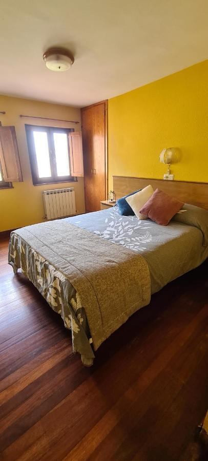 Taberna De Tresviso Hotel Bagian luar foto